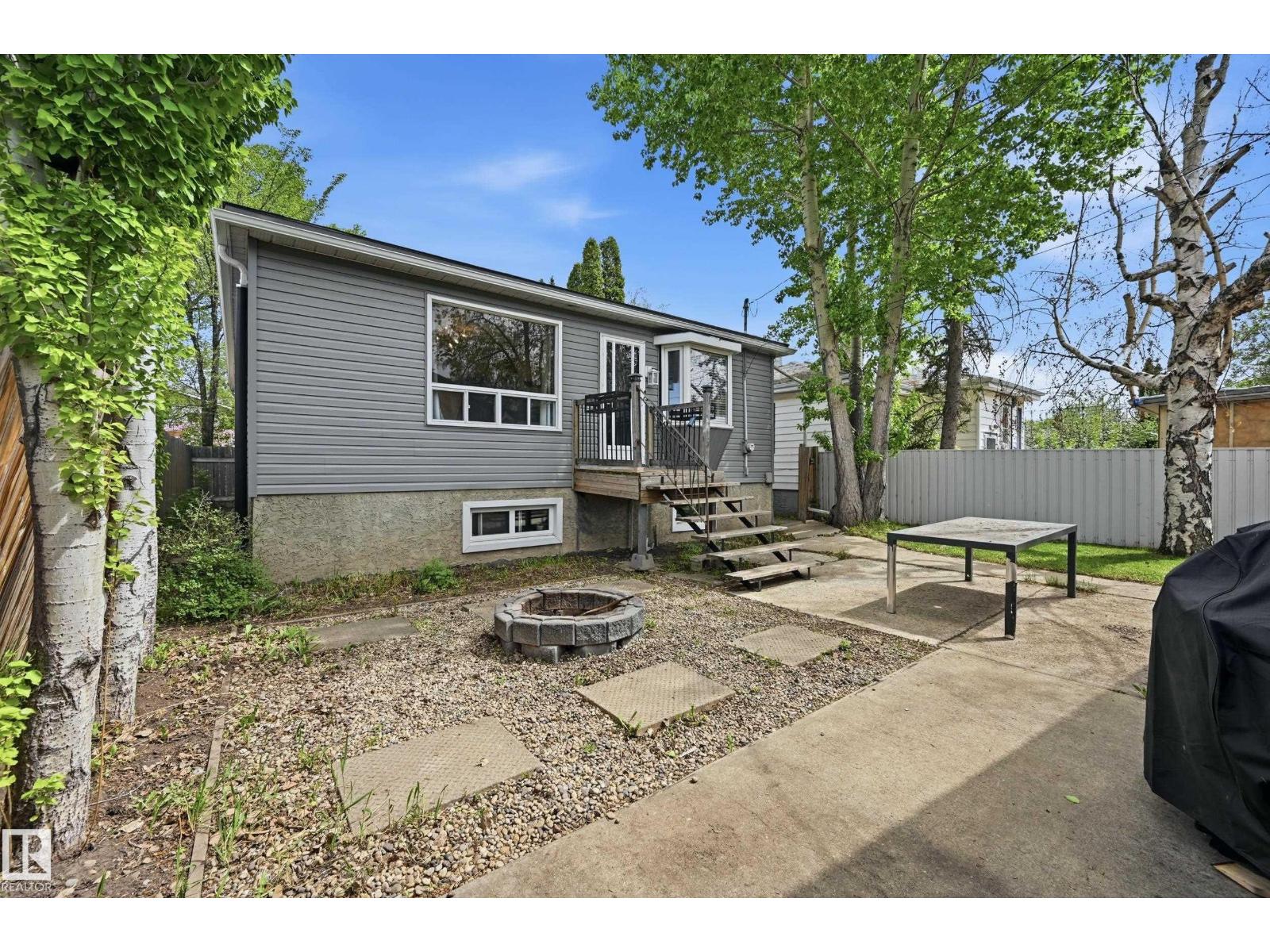 12326 92 ST NW - 38