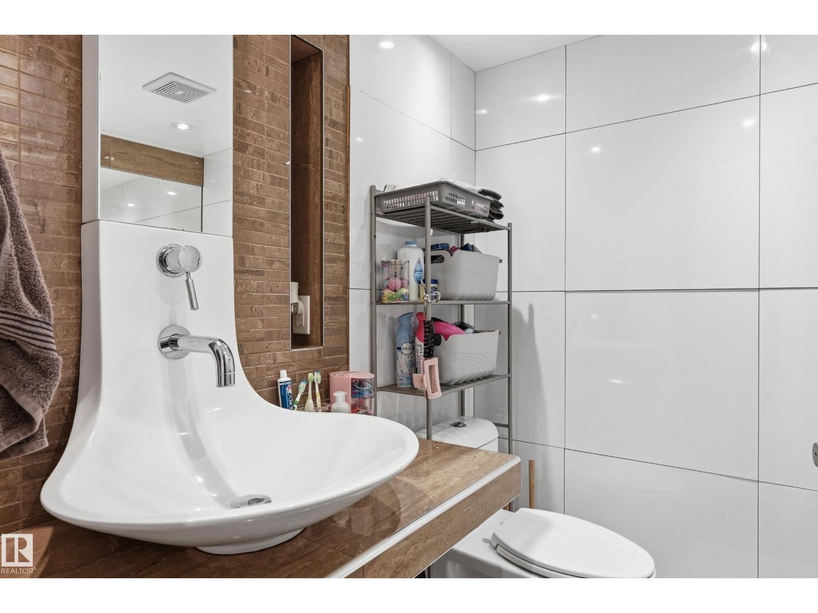 12326 92 ST NW - 26