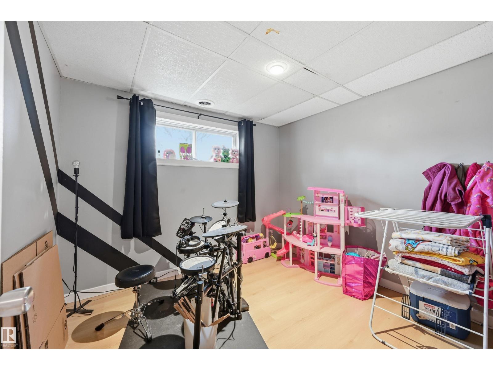 12326 92 ST NW - 25