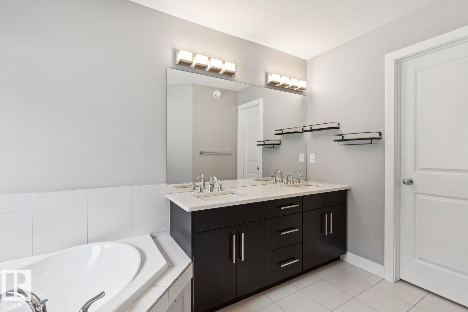 2545 Amerongen CR SW - 35