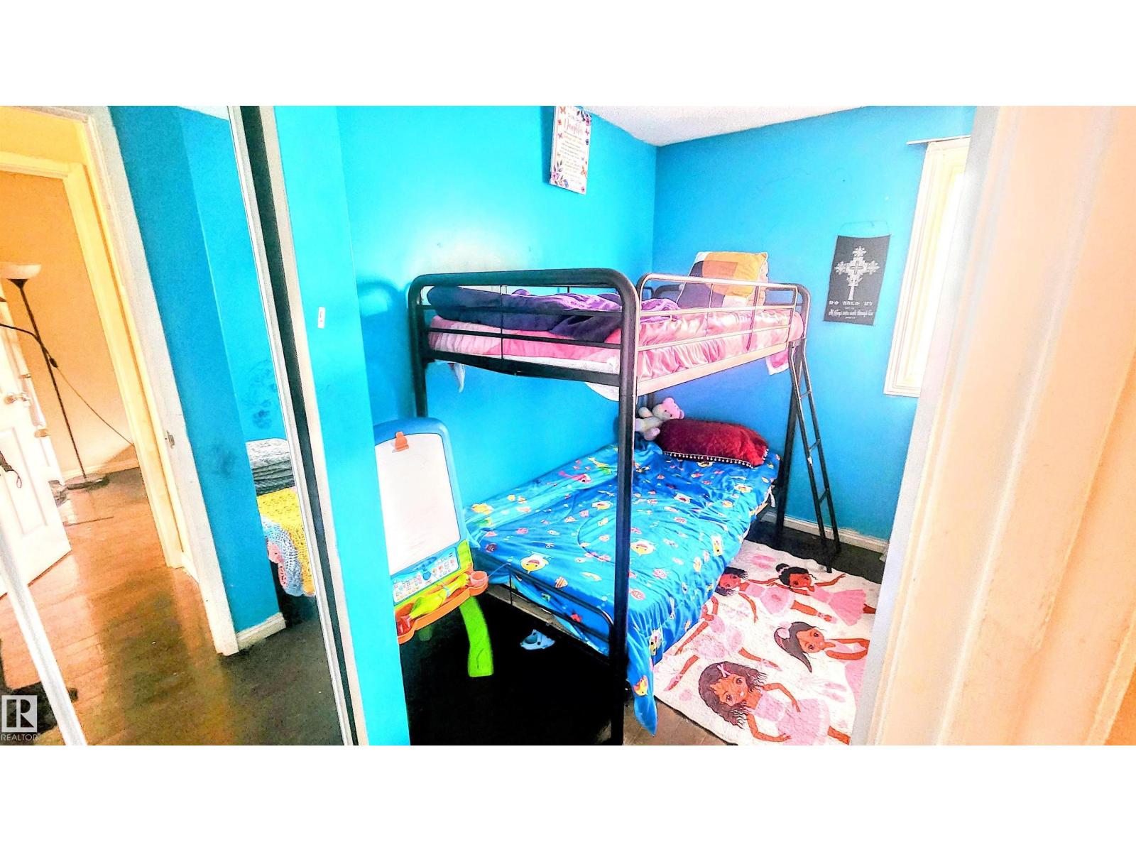 704 ABBOTTSFIELD RD NW - 23