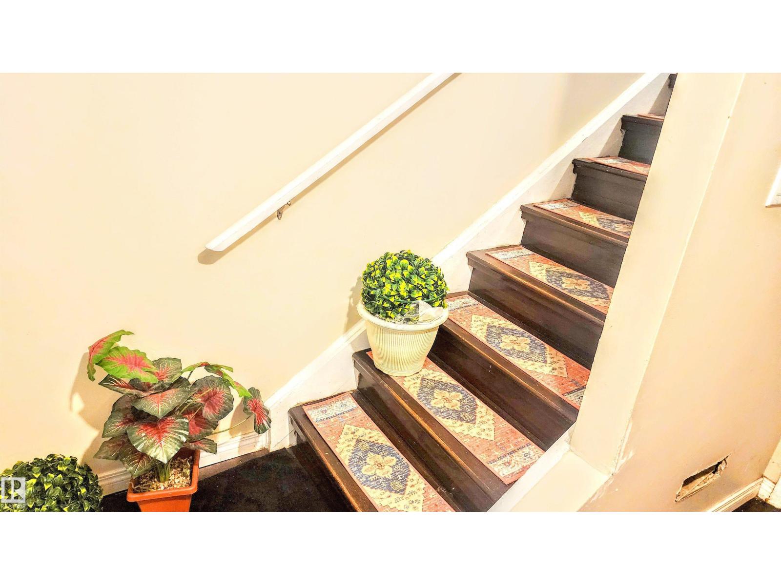 704 ABBOTTSFIELD RD NW - 26