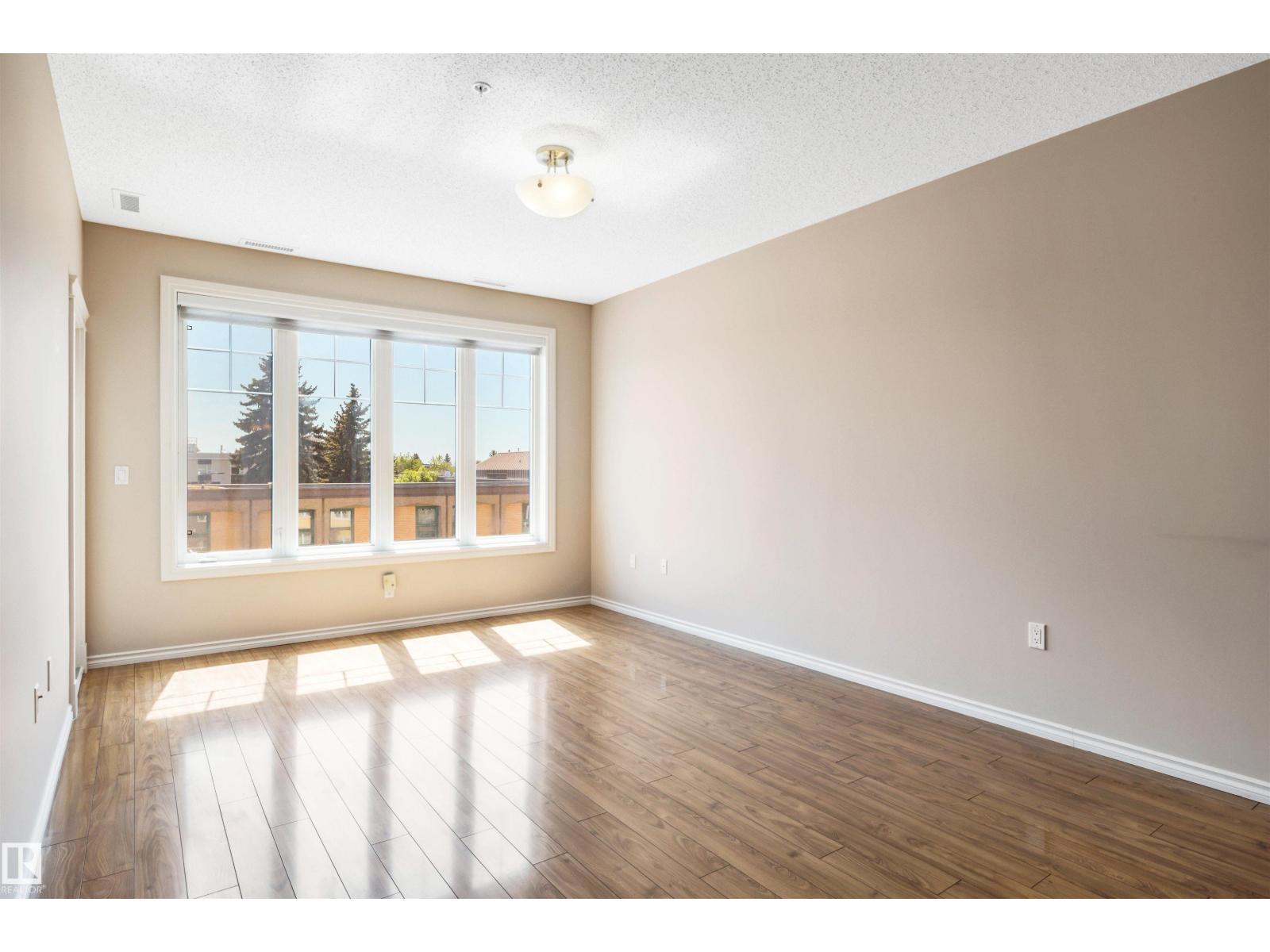 #326 9820 165 ST NW - 12