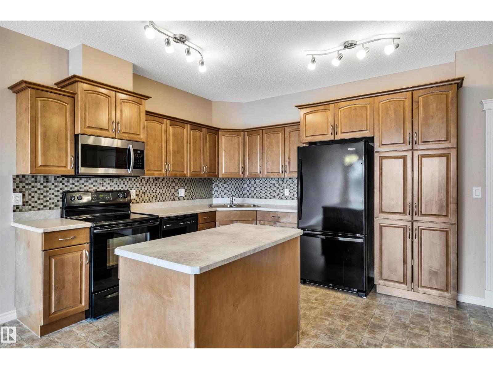 #326 9820 165 ST NW - 5