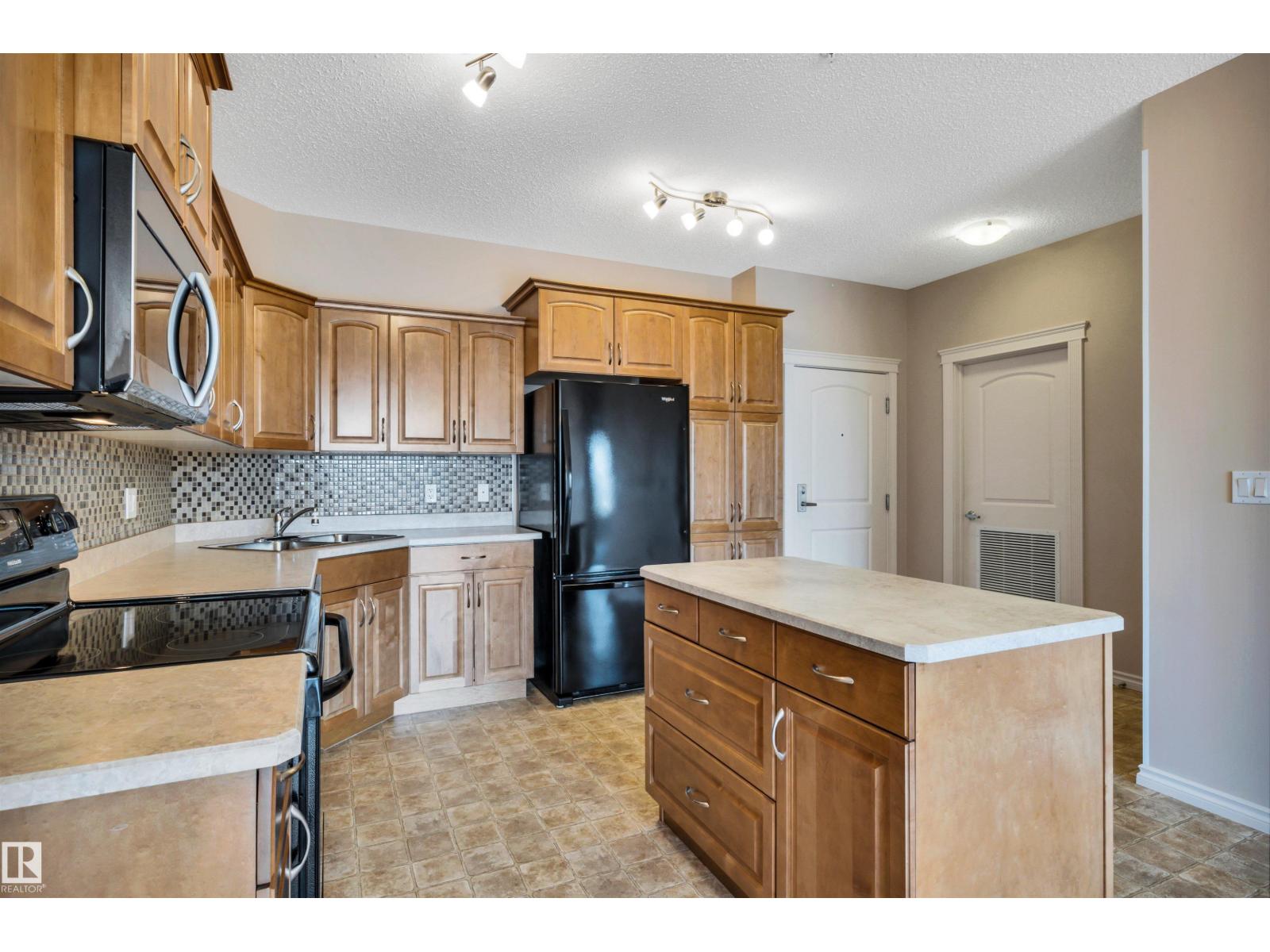 #326 9820 165 ST NW - 7