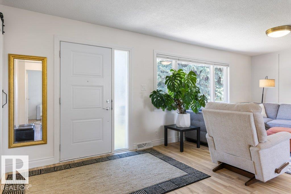 12264 135 ST NW - 14