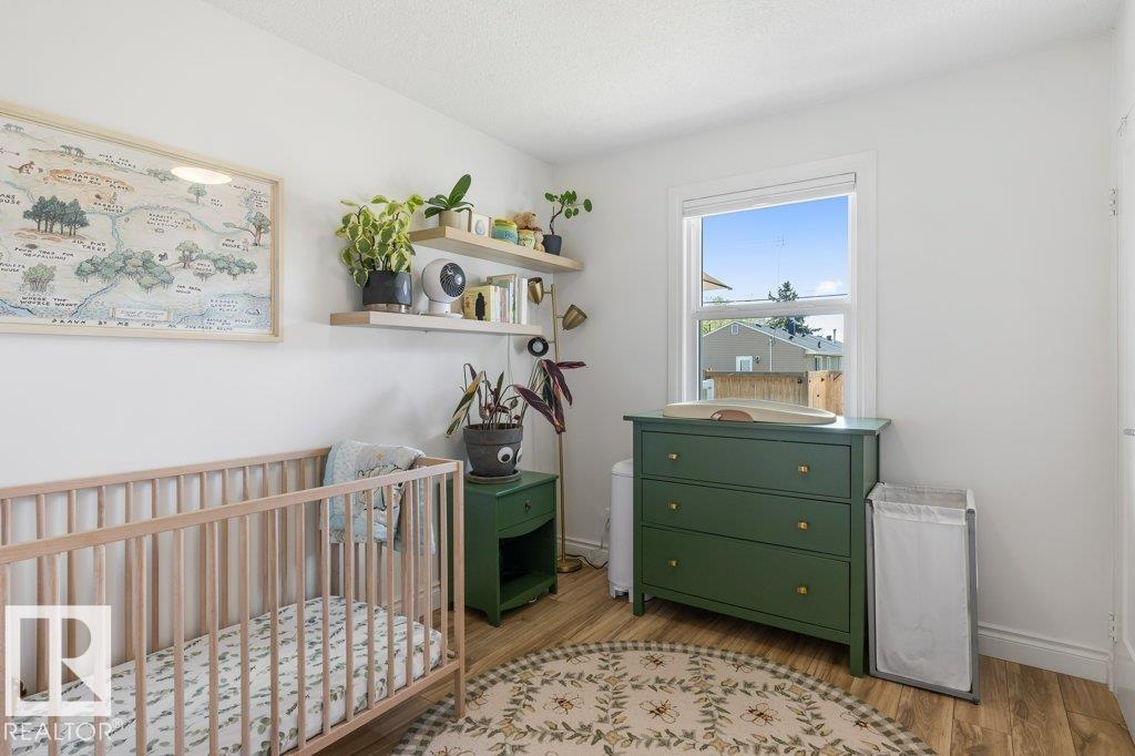 12264 135 ST NW - 15