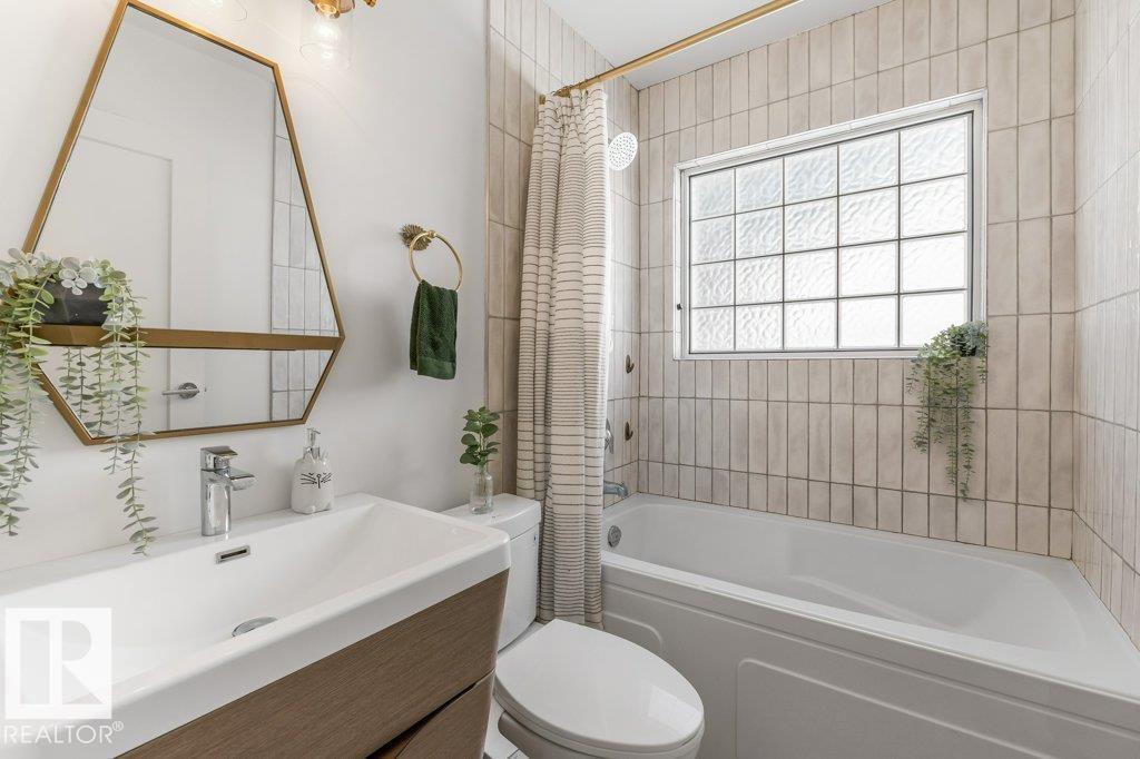 12264 135 ST NW - 16