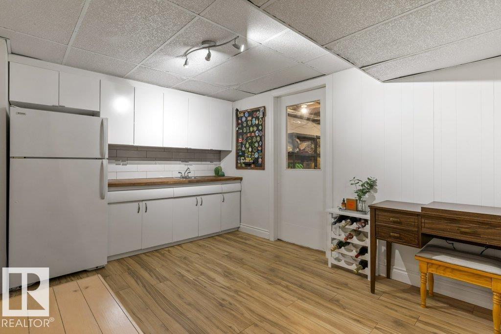 12264 135 ST NW - 21