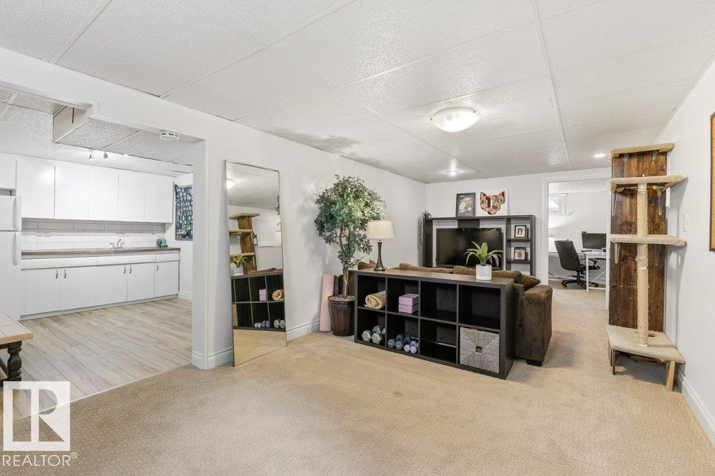 12264 135 ST NW - 24