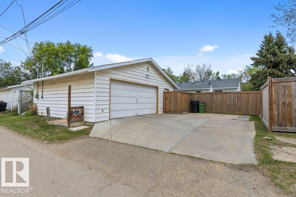 12264 135 ST NW - 39