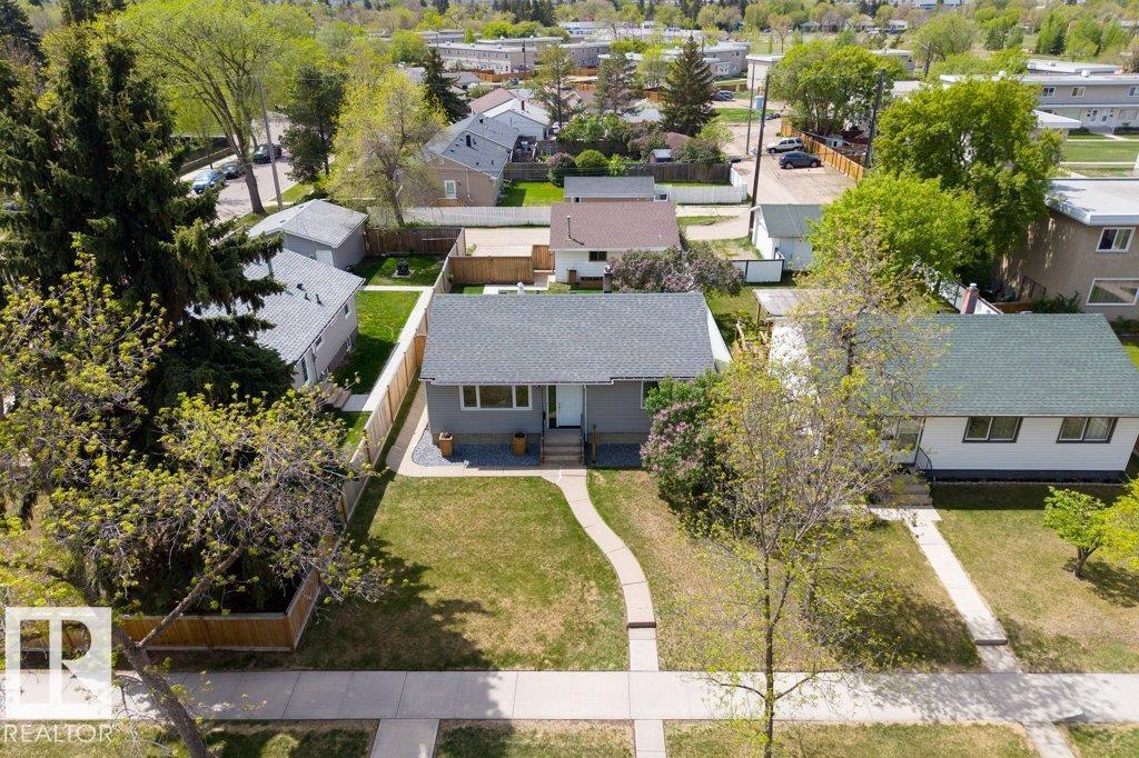 12264 135 ST NW - 48