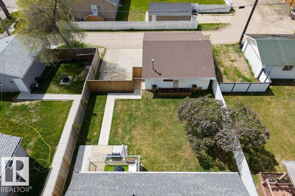 12264 135 ST NW - 50