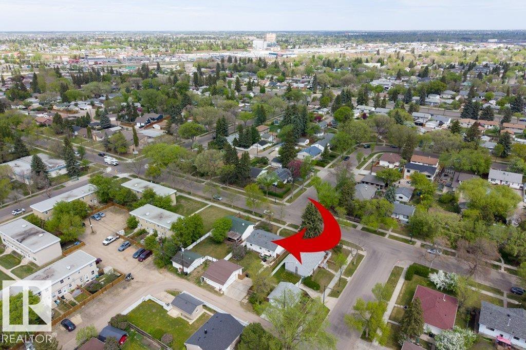 12264 135 ST NW - 56