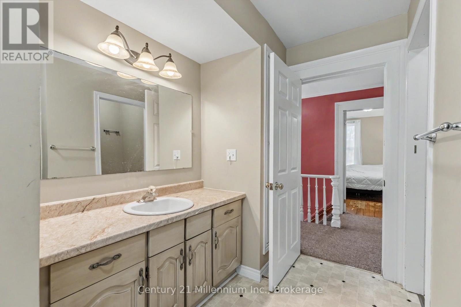 26 VICTORIA AVENUE - 22