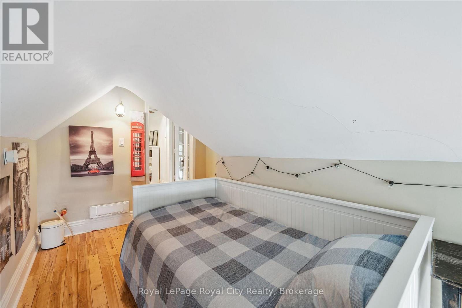 113 QUEEN STREET - 36