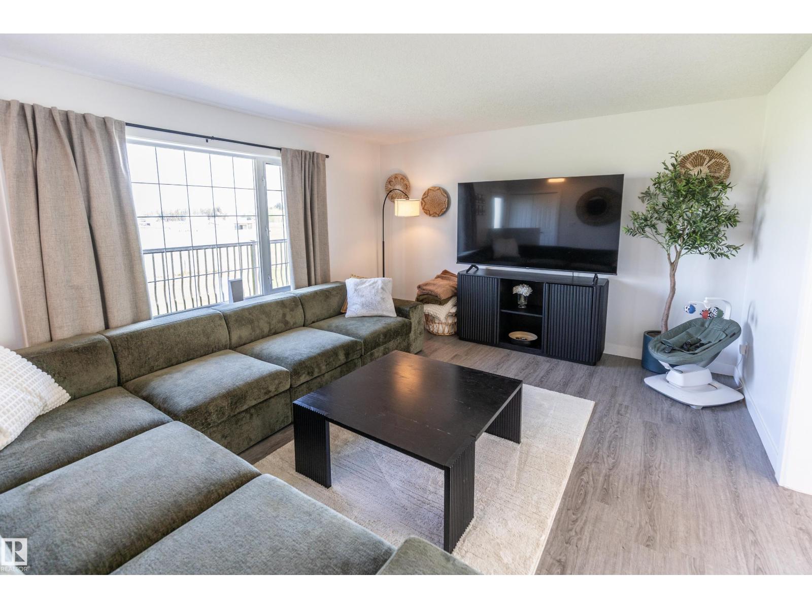 90 22111 TWP RD 510 - 11