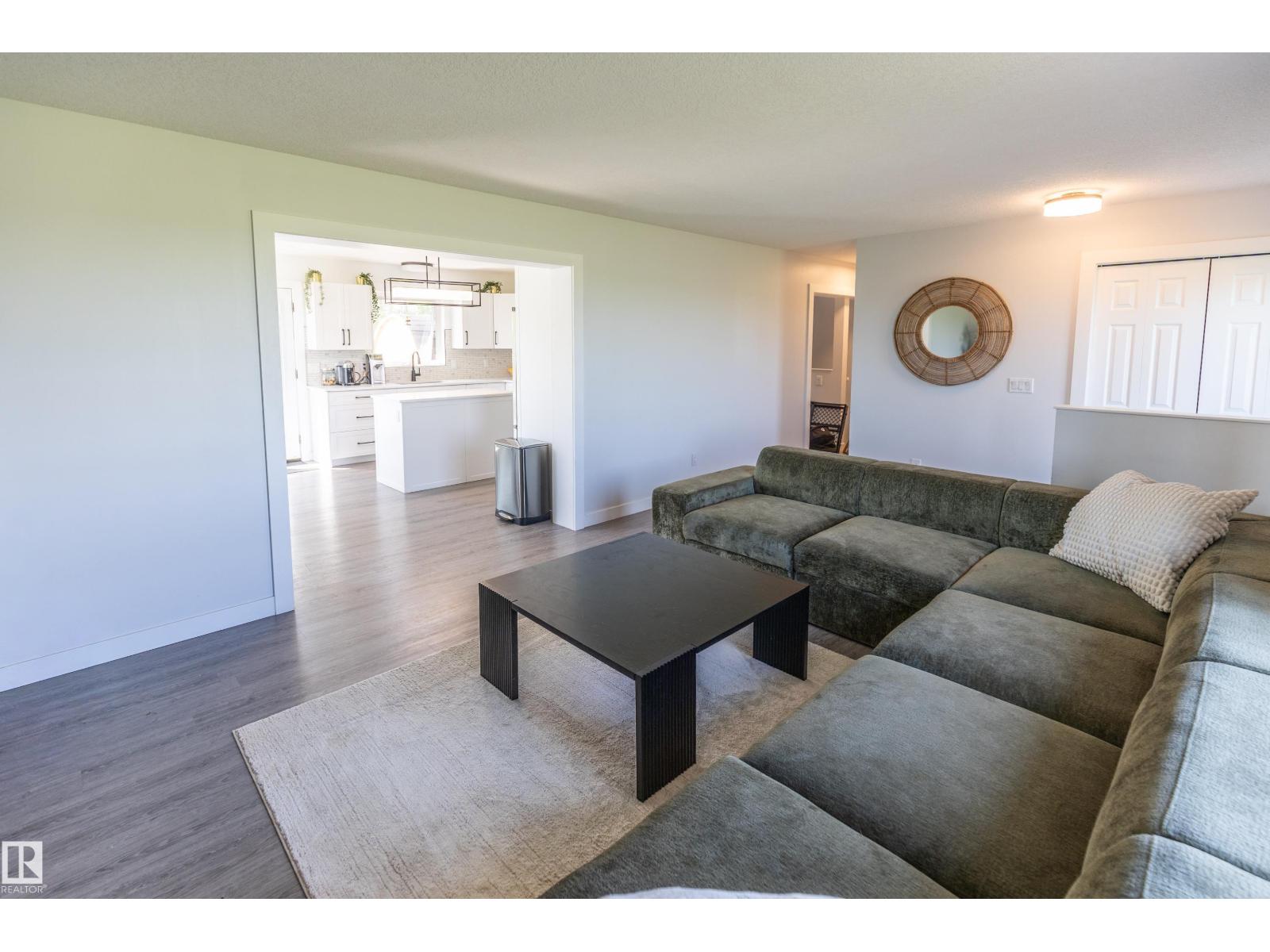 90 22111 TWP RD 510 - 14