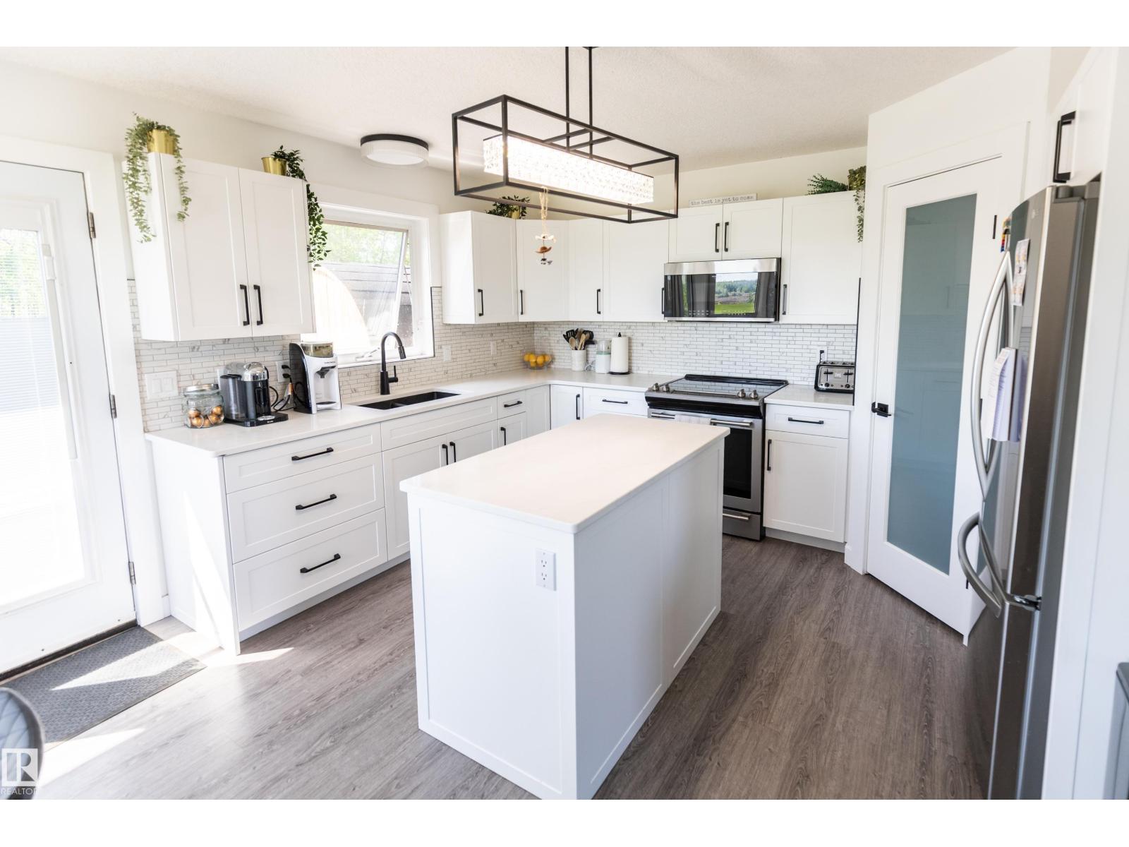 90 22111 TWP RD 510 - 17
