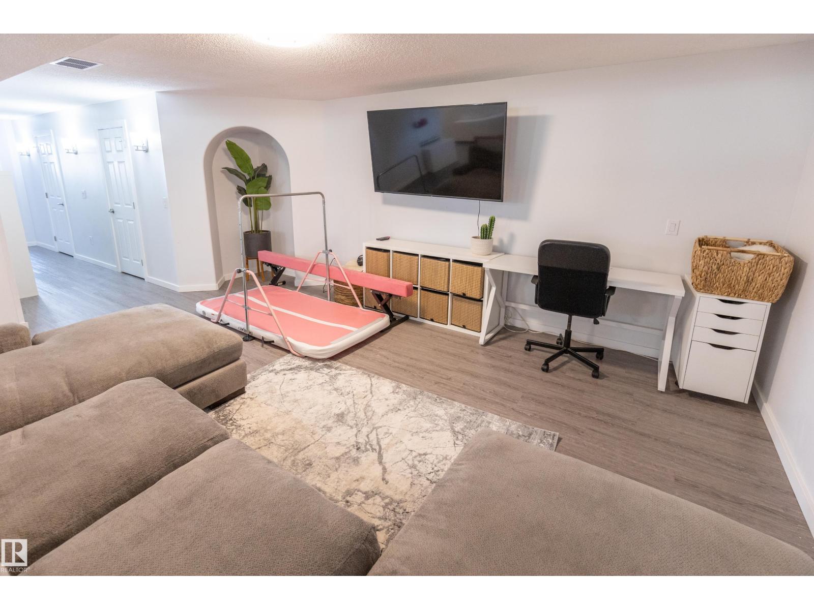 90 22111 TWP RD 510 - 34