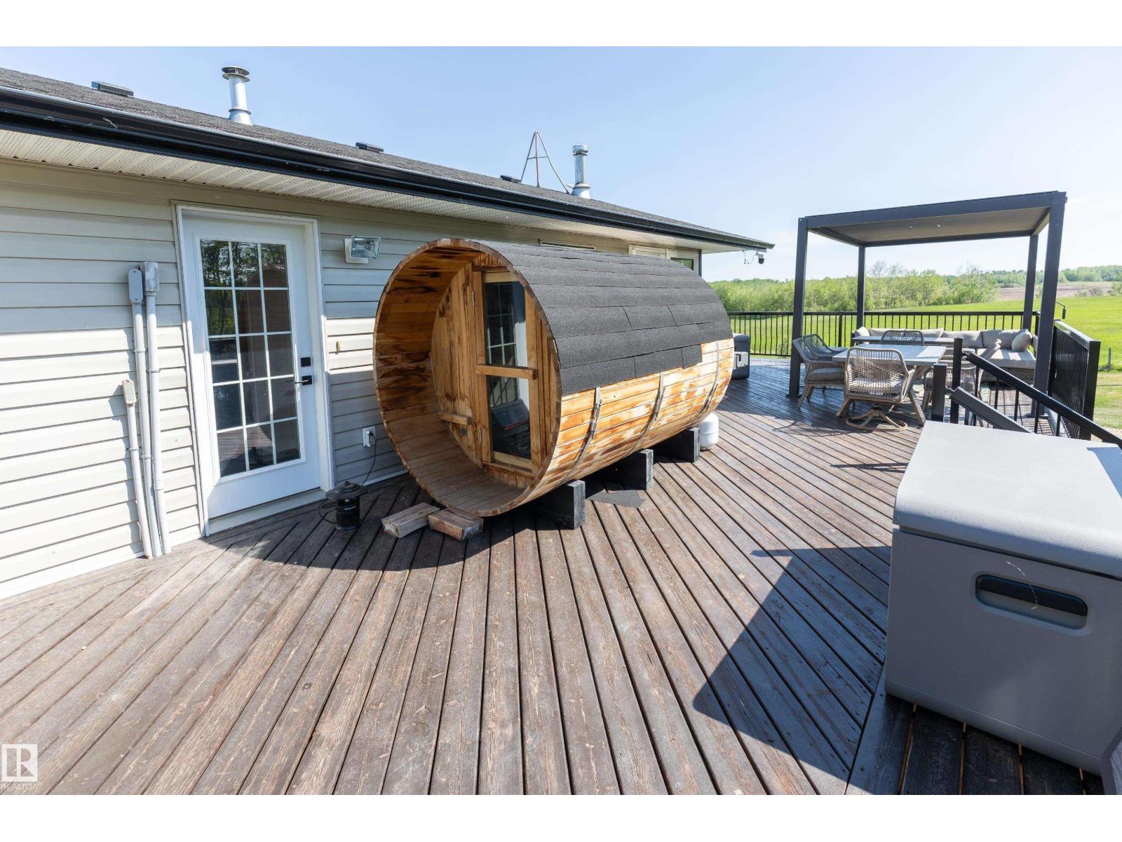 90 22111 TWP RD 510 - 44