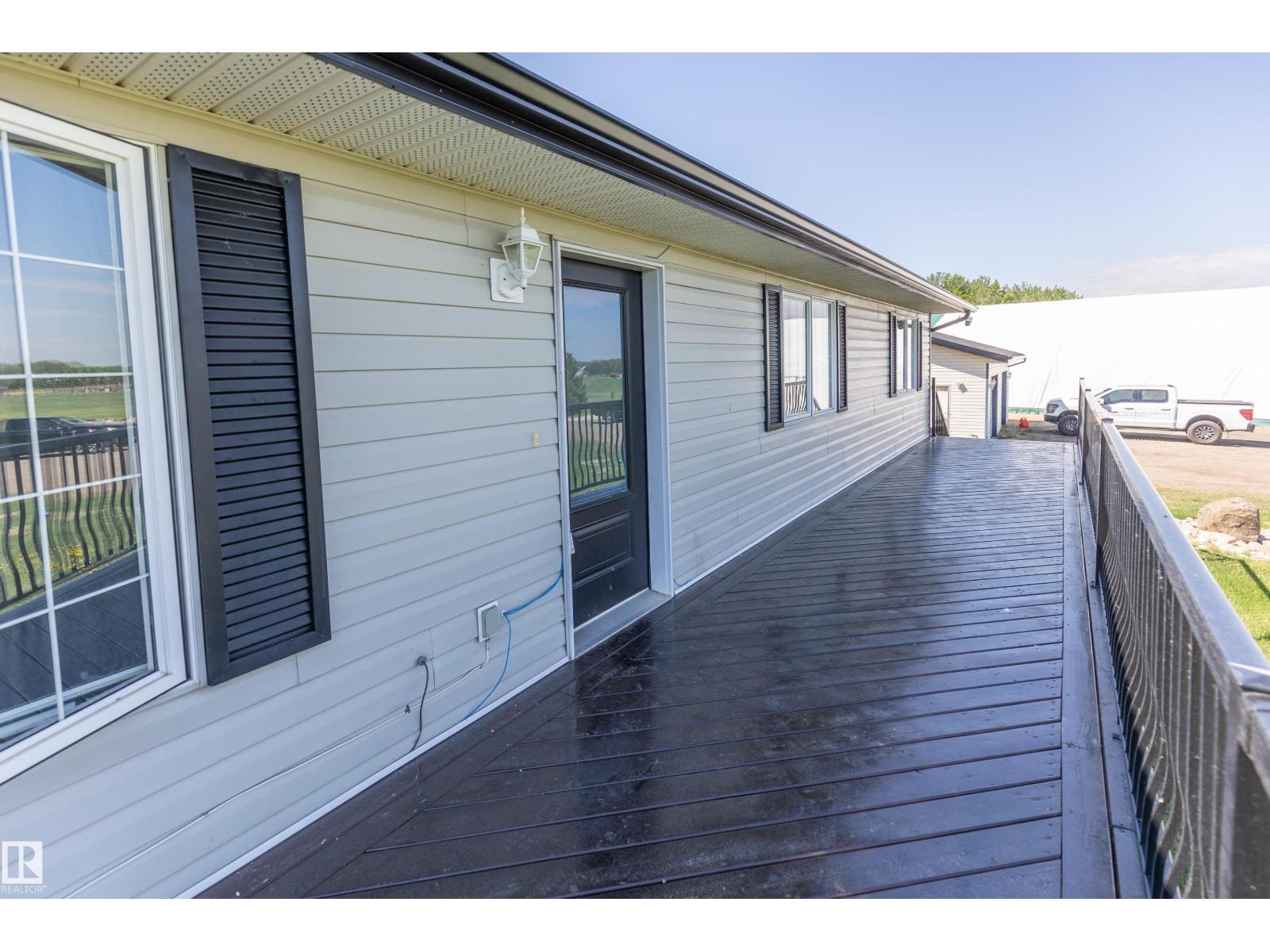 90 22111 TWP RD 510 - 9