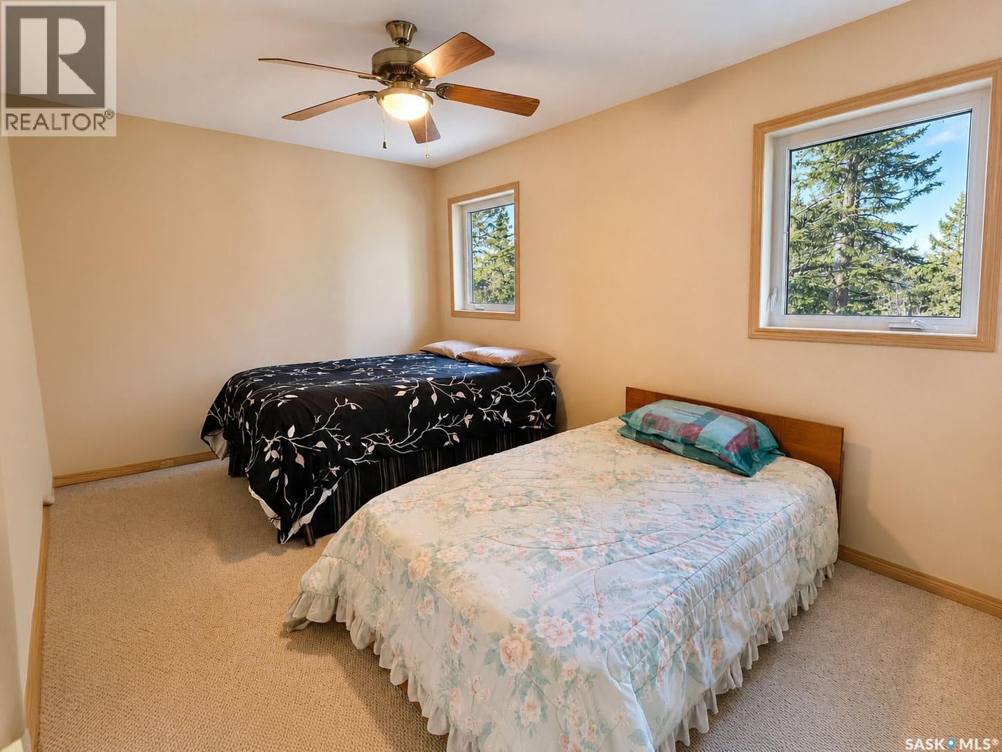 332 Neis DRIVE - 27