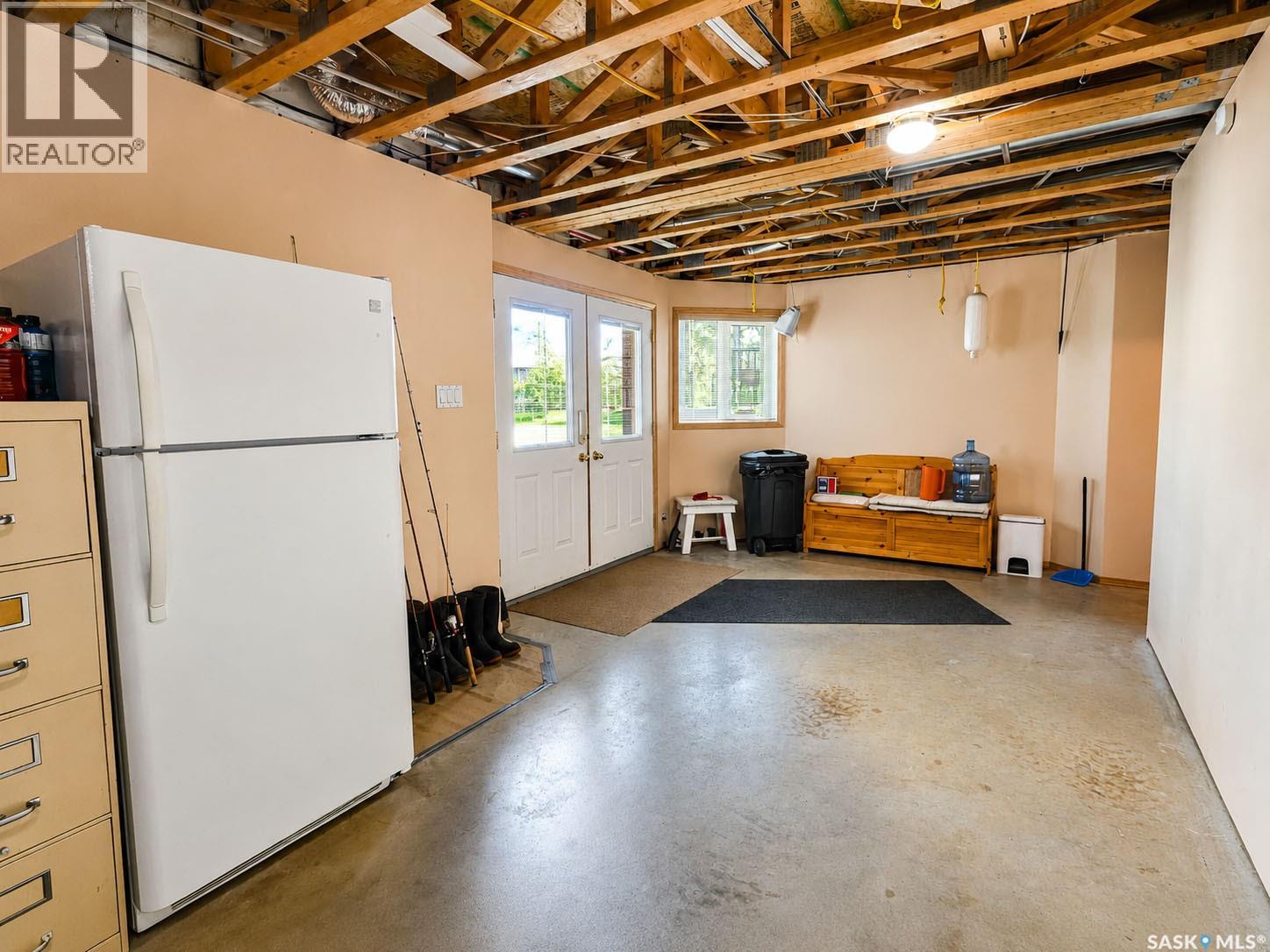 332 Neis DRIVE - 33