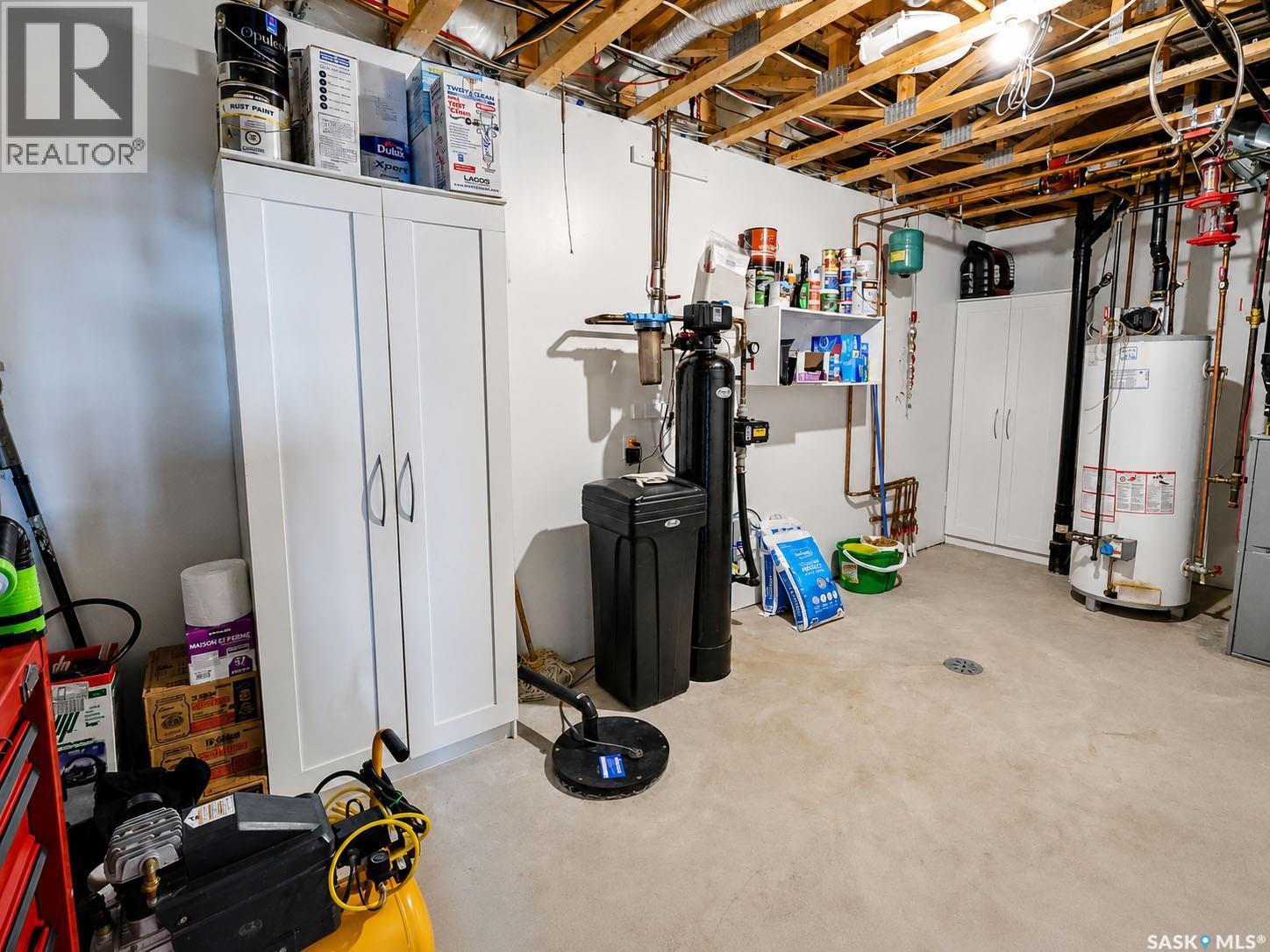 332 Neis DRIVE - 39