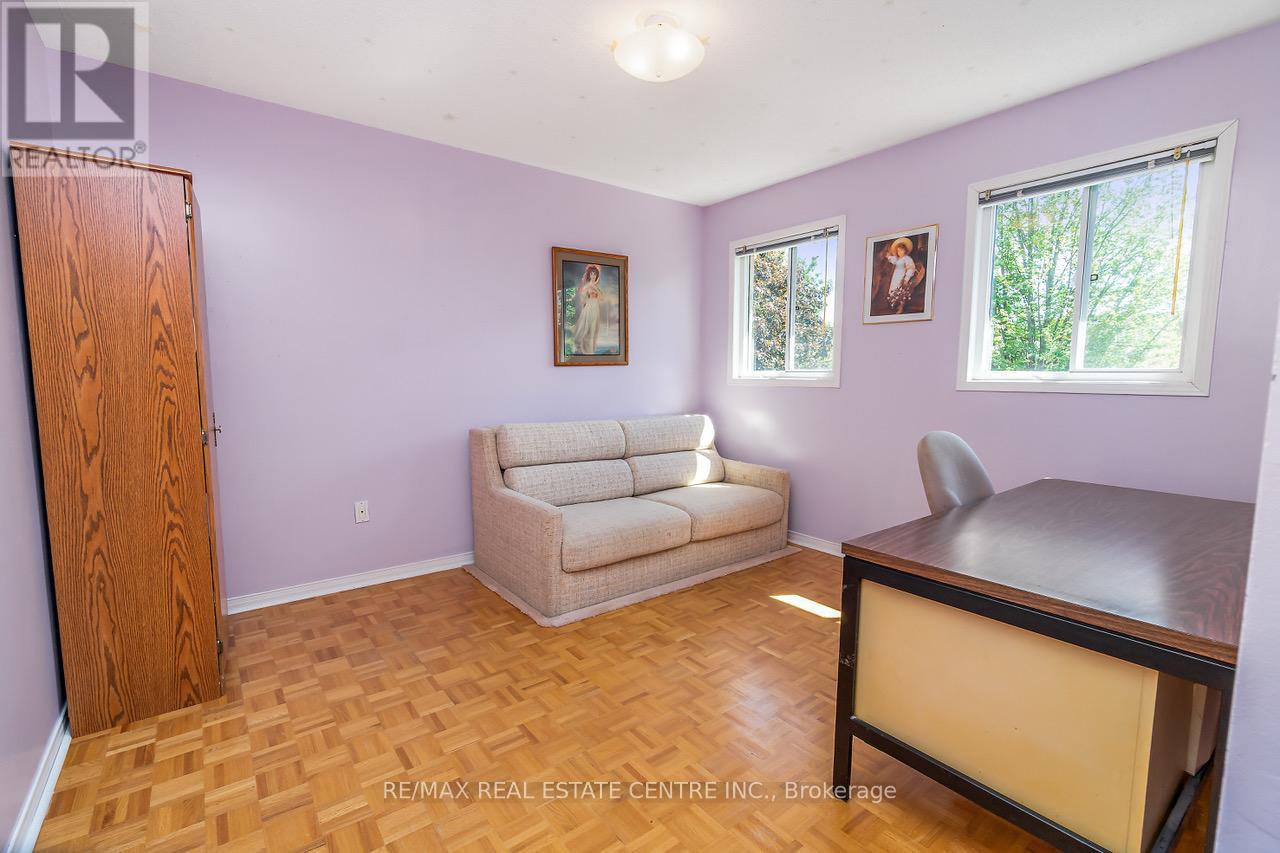 7 CURRY CRESCENT - 24
