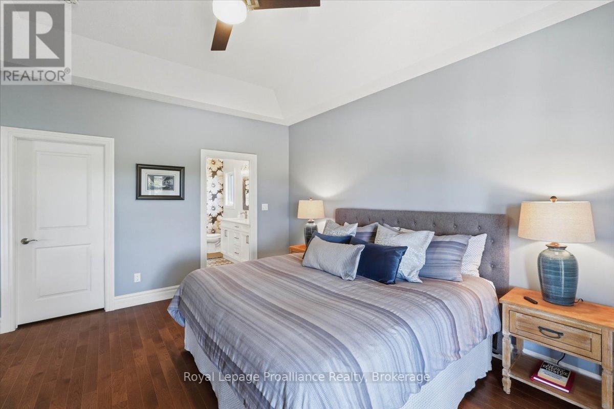 8 DORCHESTER DRIVE - 29