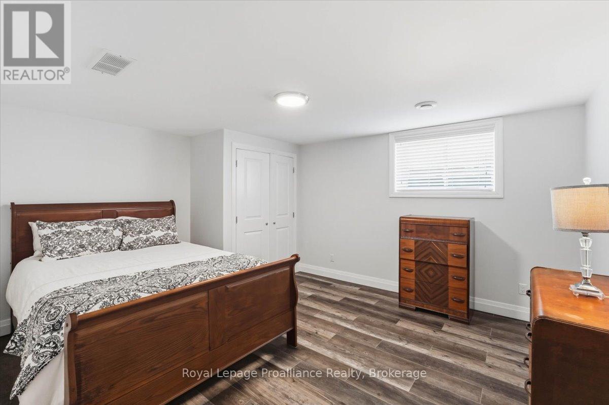 8 DORCHESTER DRIVE - 39