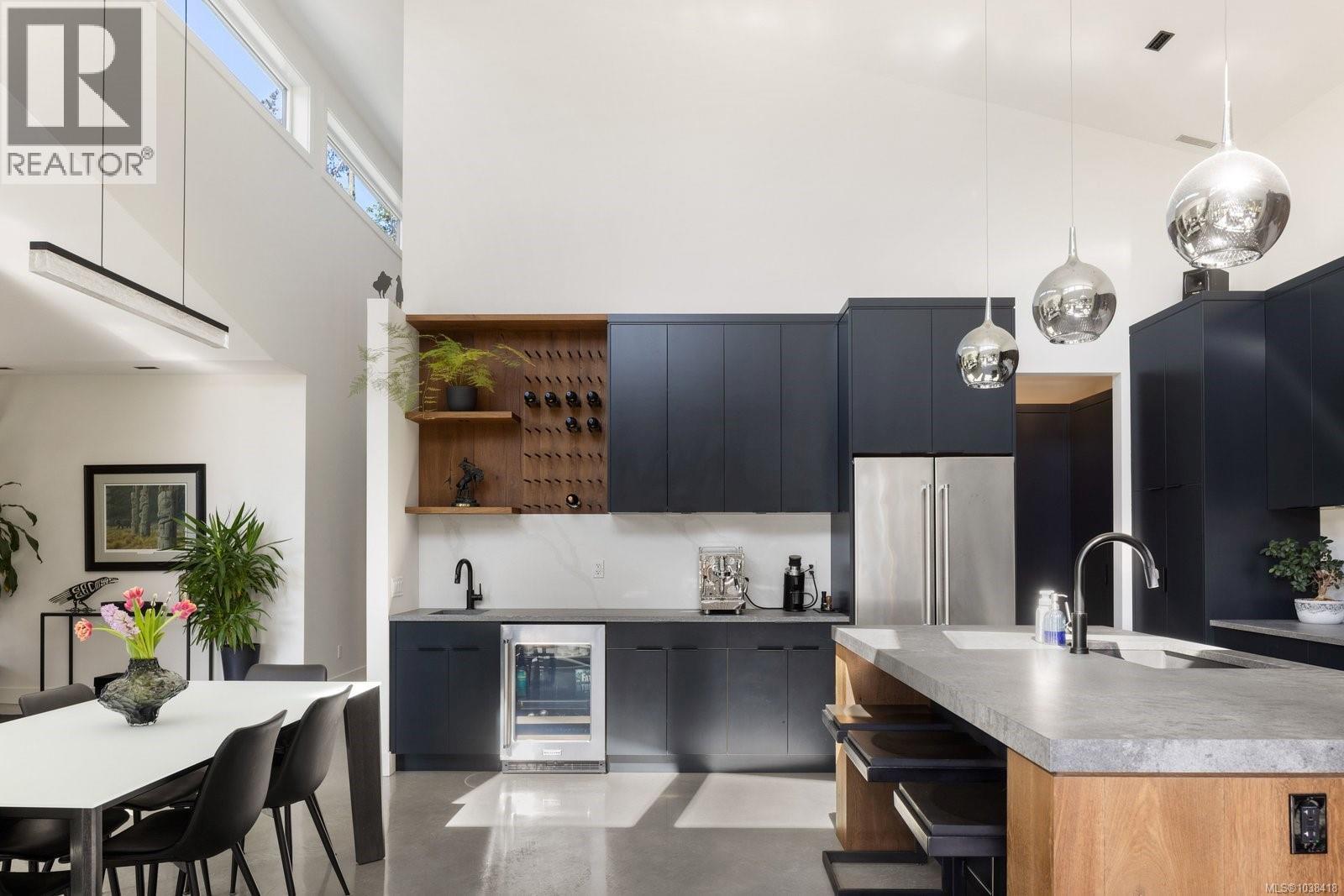 593 Downey Rd - 10