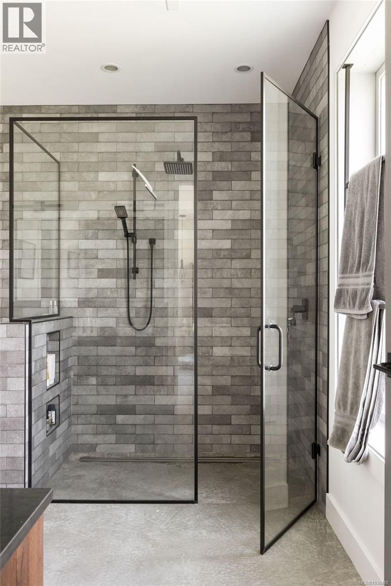593 Downey Rd - 32