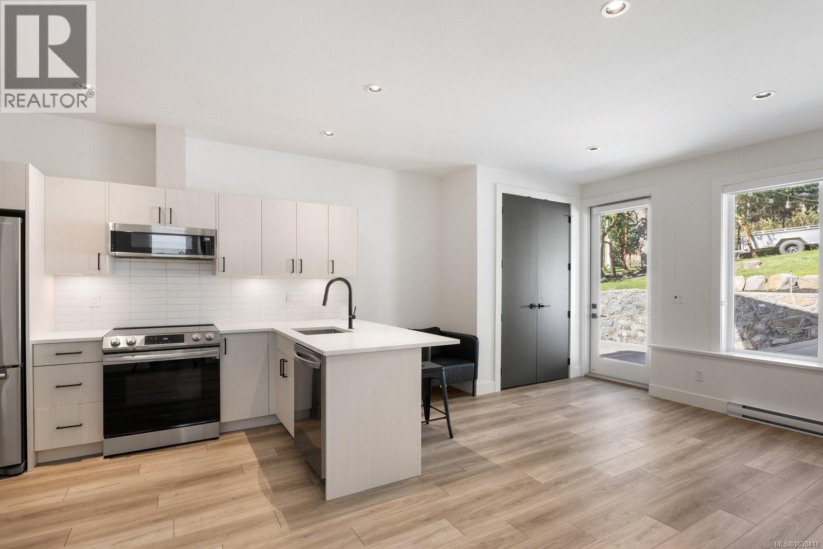 593 Downey Rd - 35