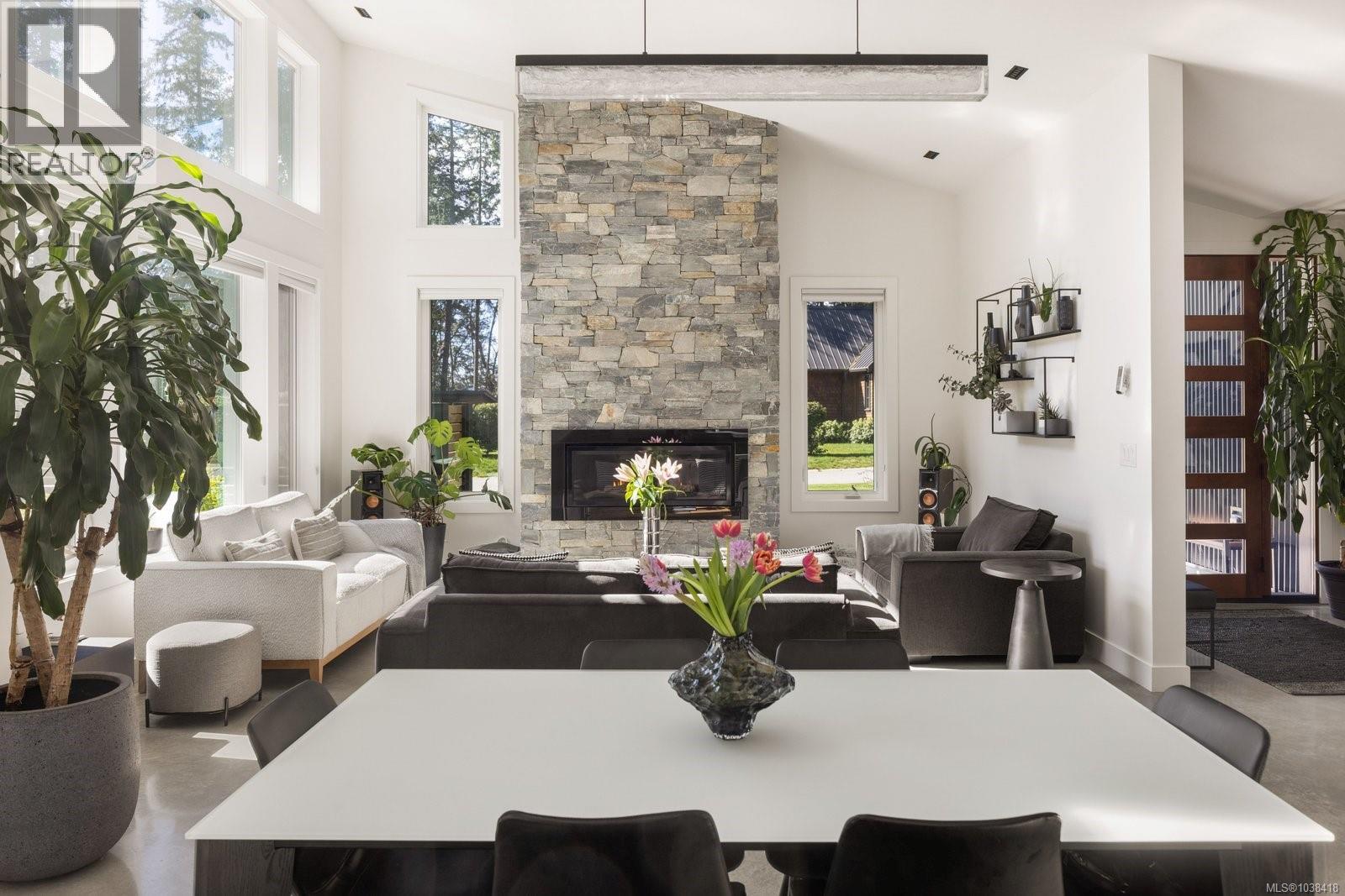 593 Downey Rd - 5