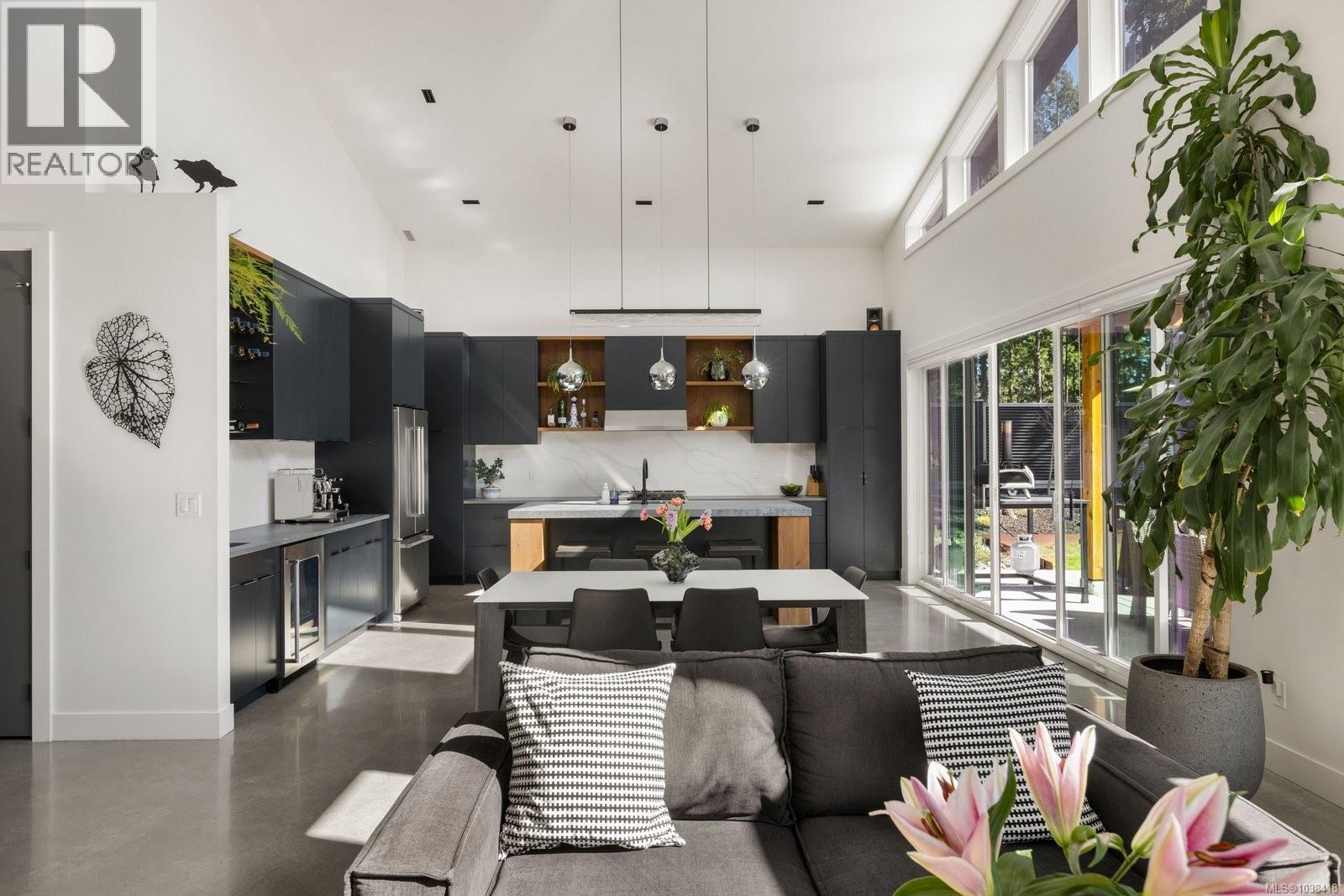 593 Downey Rd - 6