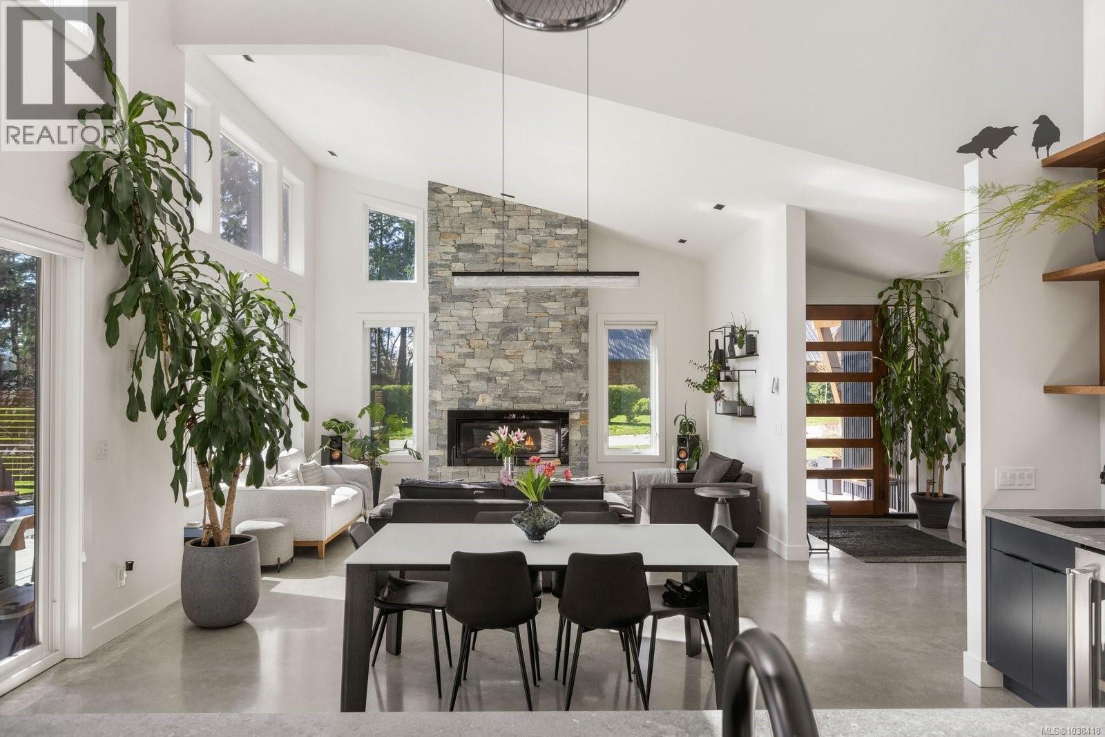 593 Downey Rd - 8