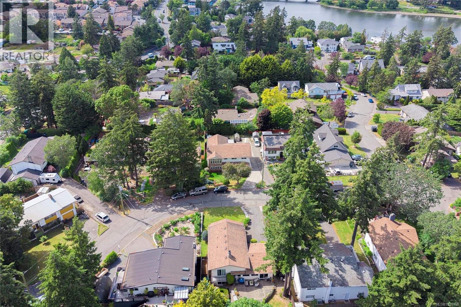 916 Rankin Rd - 2