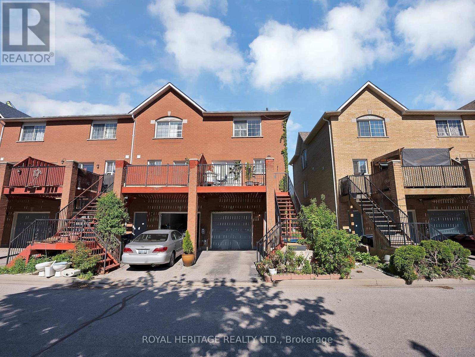 Listing photo of 64 - 2758 EGLINTON AVENUE E