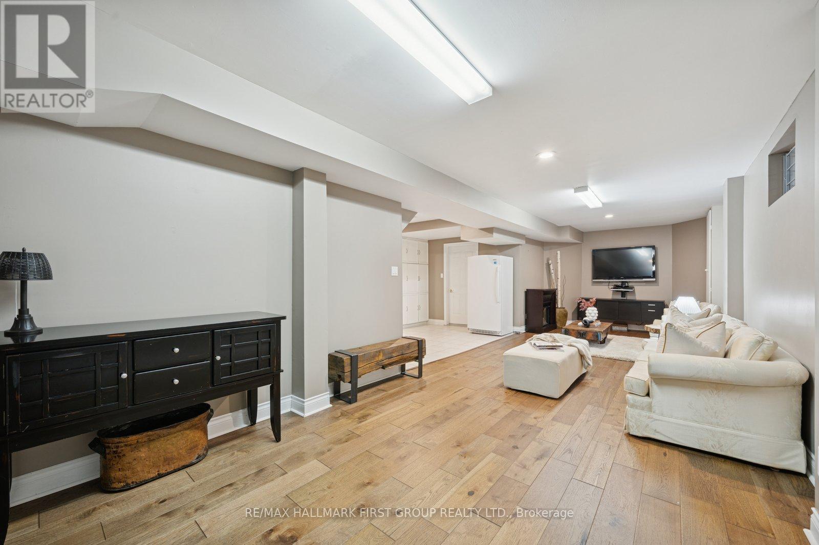 1779 WOODVIEW AVENUE - 17