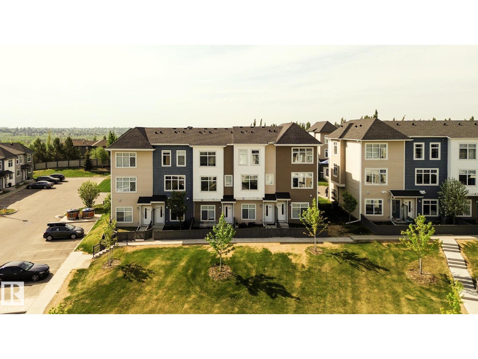 #83 600 BELLEROSE DR - 42