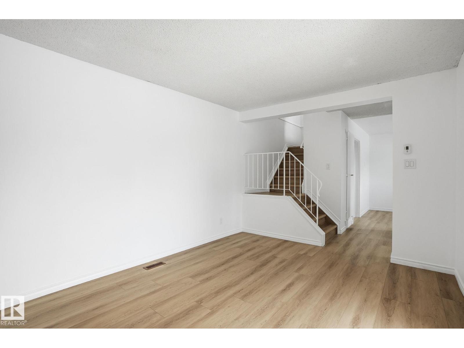 202 KASKITAYO CT NW - 8