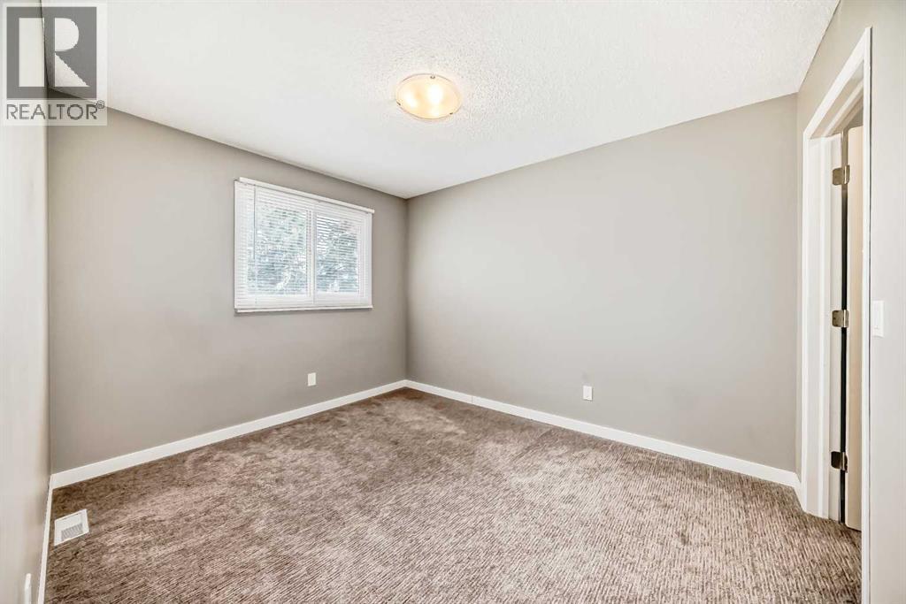 #72 3015 51 Street SW - 27