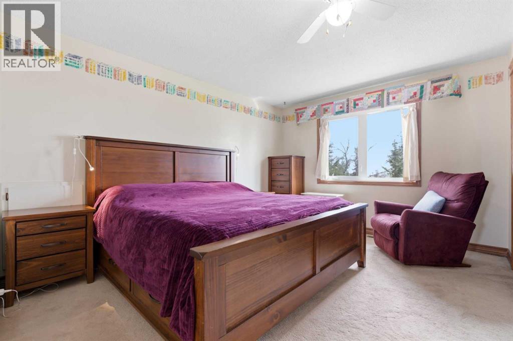 652 Dalmeny Hill NW - 11