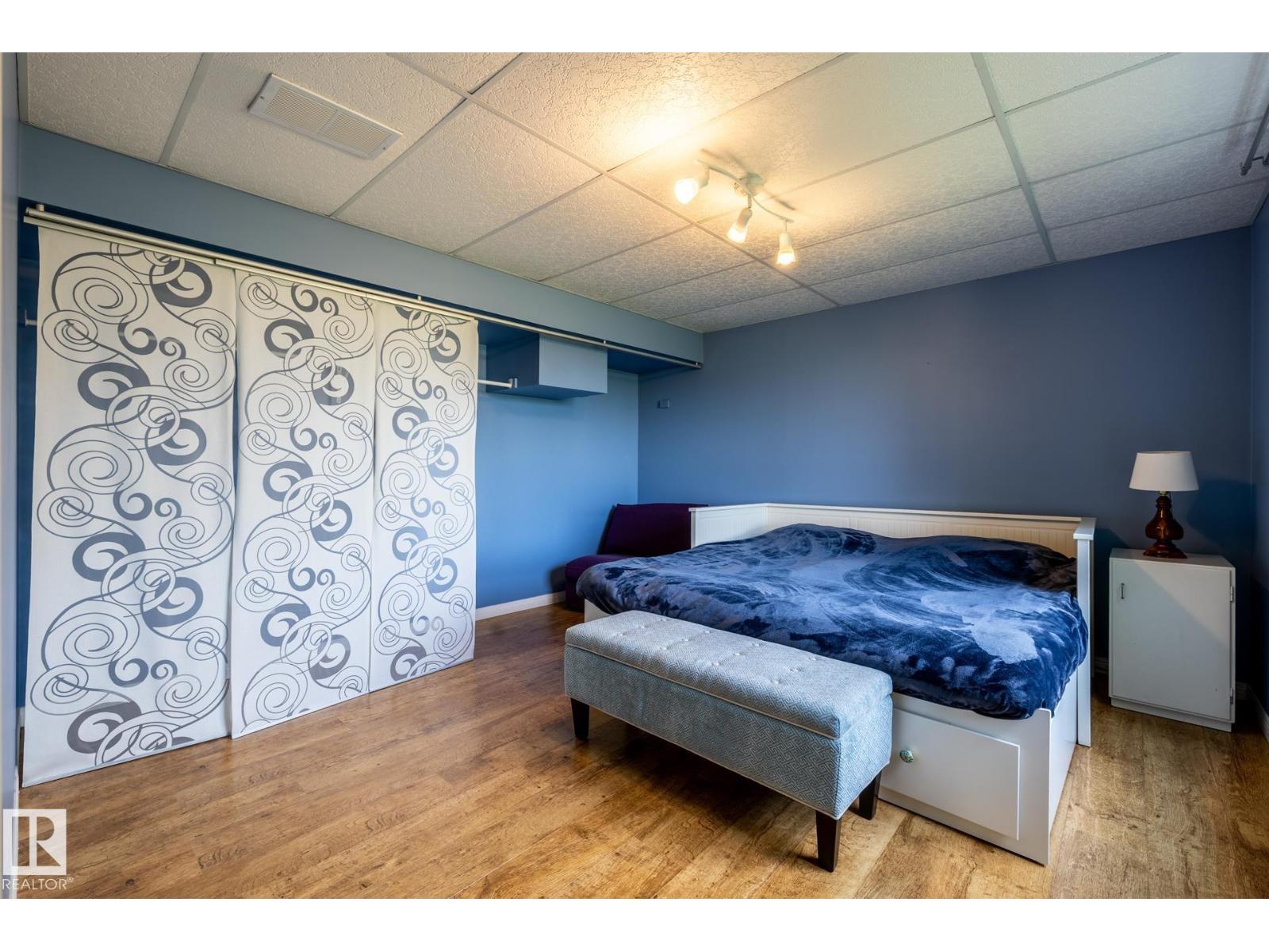 114 REICHERT DRIVE - 44