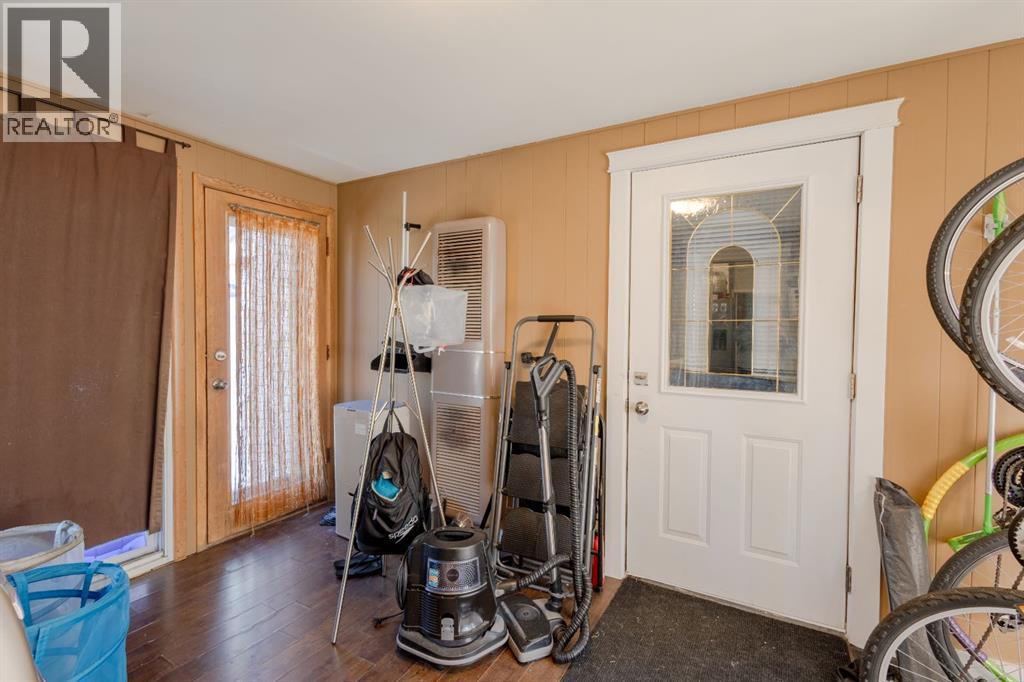 2110 26 Avenue SW - 15