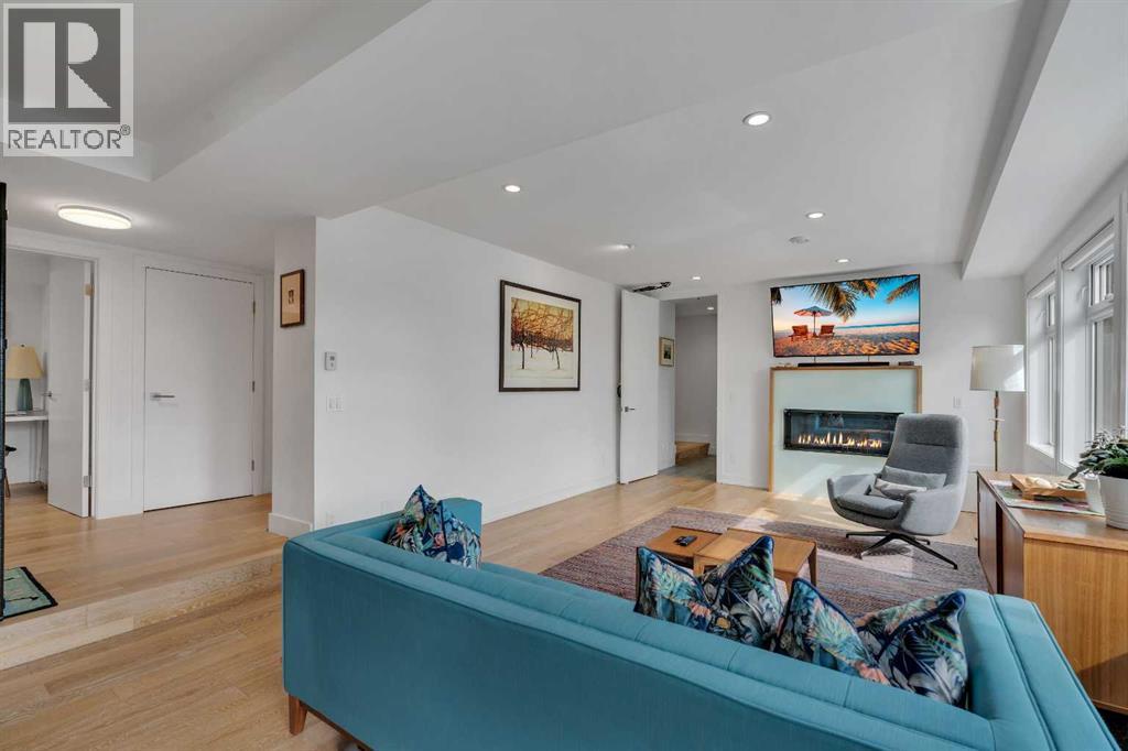 3724 Kerrydale Road SW - 23