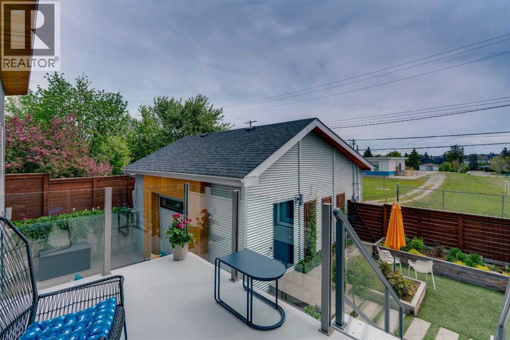 3724 Kerrydale Road SW - 34