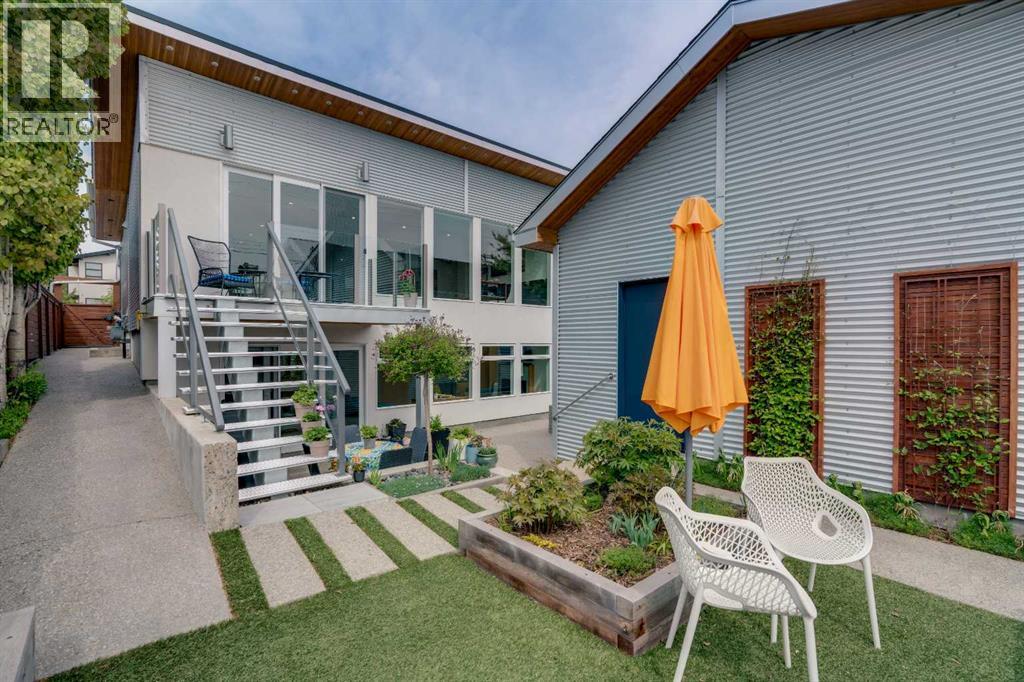 3724 Kerrydale Road SW - 37